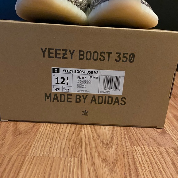 ❌❌❌SOLD❌❌❌Yeezy v2 boost 350 zyon - Picture 5 of 6
